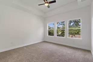 889 S Leon, Giddings, TX 78942 - Photo 16