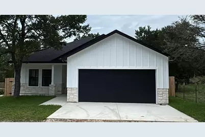 889 S Leon, Giddings, TX 78942 - Photo 1