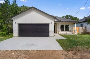 889 S Leon, Giddings, TX 78942 - Photo 20