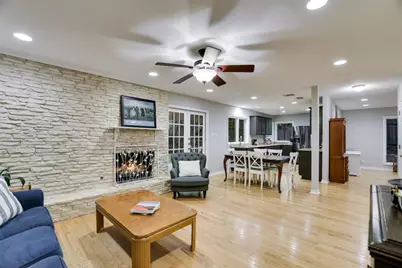 7615 Rockpoint Drive, Austin, TX 78731 - Photo 4