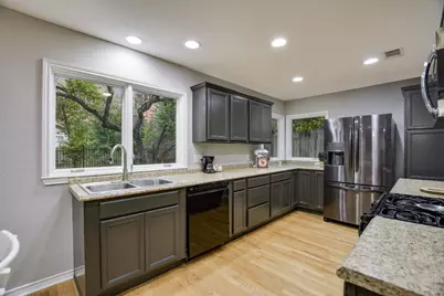 7615 Rockpoint Drive, Austin, TX 78731 - Photo 18