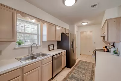 185 E Broken Tree Lane, Smithville, TX 78957 - Photo 14