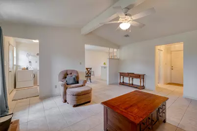 185 E Broken Tree Lane, Smithville, TX 78957 - Photo 10