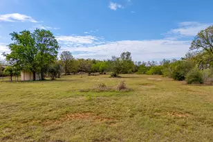 185 E Broken Tree Ln, Smithville, TX 78957 - Photo 30