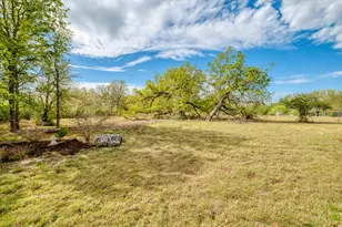 185 E Broken Tree Ln, Smithville, TX 78957 - Photo 28