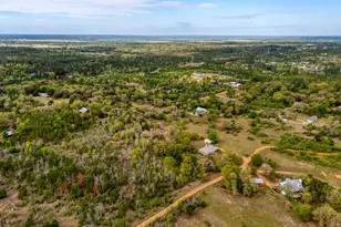185 E Broken Tree Ln, Smithville, TX 78957 - Photo 34