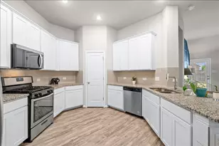 17004 Lathrop Ave, Pflugerville, TX 78660 - Photo 10