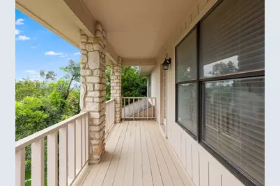 9305 Rolling Oaks Trail, Austin, TX 78750 - Photo 12