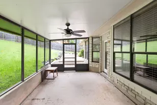 9305 Rolling Oaks Trail, Austin, TX 78750 - Photo 28