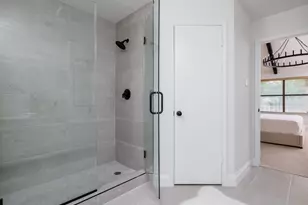 9305 Rolling Oaks Trail, Austin, TX 78750 - Photo 16