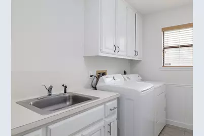 9305 Rolling Oaks Trail, Austin, TX 78750 - Photo 26