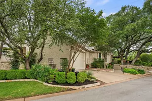 139 Double Eagle Dr, Lakeway, TX 78738 - Photo 2