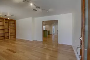 1607 S Elm St, Georgetown, TX 78626 - Photo 2