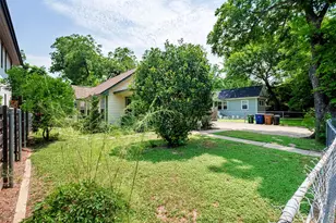 1502 Garden St, Austin, TX 78702 - Photo 24