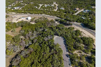 8310 Chestnut Cove, Lago Vista, TX 78645 - Photo 10