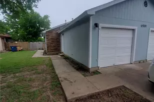 6909 Hyland Cir, Austin, TX 78744 - Photo 28