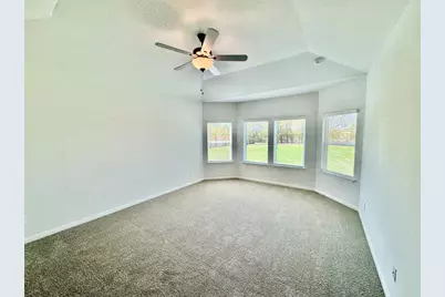 204 Coopers Hawk Crest, Cedar Creek, TX 78612 - Photo 4