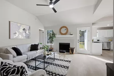 812 Honeysuckle Drive, Leander, TX 78641 - Photo 4