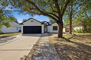 812 Honeysuckle Dr, Leander, TX 78641 - Photo 1