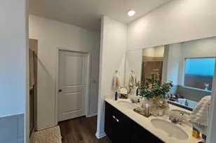 380 Mendoza, Kyle, TX 78640 - Photo 8