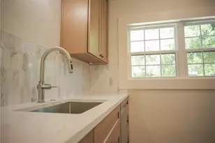 803 Oakland Ave, Austin, TX 78703 - Photo 6