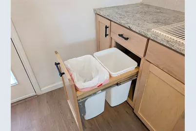 1109 Spur Street, Austin, TX 78721 - Photo 4