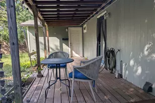 1109 Spur St, Austin, TX 78721 - Photo 20