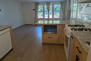 1109 Spur St, Austin, TX 78721 - Photo 6
