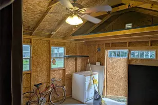 1109 Spur St, Austin, TX 78721 - Photo 30