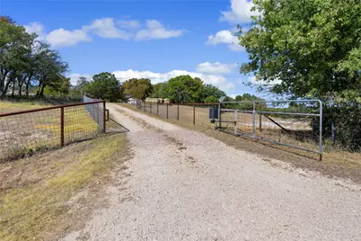 2550 County Road 233, Florence, TX 76527 - Photo 40