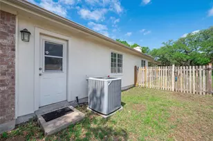 2312 MacArthur Ave, Lago Vista, TX 78645 - Photo 32