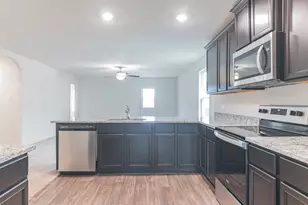 112 Allington Cir, Jarrell, TX 76537 - Photo 12