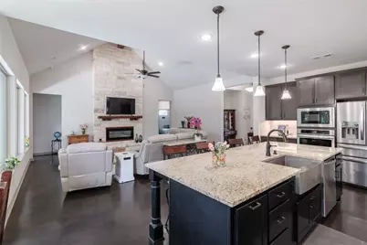 121 Esperanza Petal Pass, Liberty Hill, TX 78642 - Photo 16
