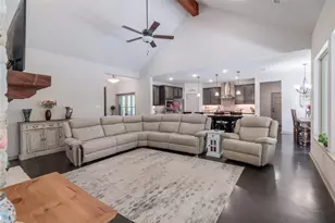 121 Esperanza Petal Pass, Liberty Hill, TX 78642 - Photo 14