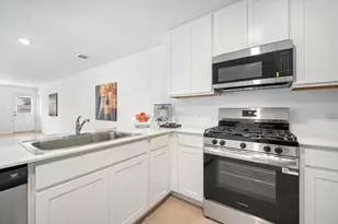 23437 Firelight Dr, Elgin, TX 78621 - Photo 10