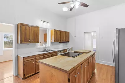 2102 Staples Road, San Marcos, TX 78666 - Photo 12