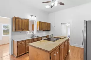 2102 Staples Rd, San Marcos, TX 78666 - Photo 12