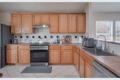 2724 Kickapoo Cavern Drive, Pflugerville, TX 78660 - Photo 10