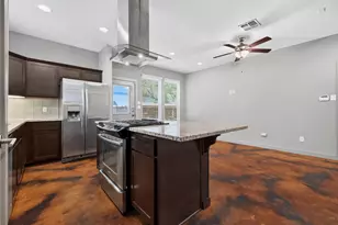2204 E 13th St, Austin, TX 78702 - Photo 10