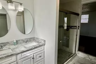 2910 E 12th St, Austin, TX 78702 - Photo 10