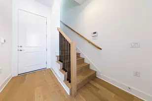 1201 Shore District Dr, Austin, TX 78741 - Photo 4