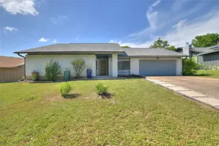 6430 Bridgewater Dr, Austin, TX 78723 - Photo 2