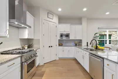 1531 N Red Bud Lane #15, Round Rock, TX 78665 - Photo 6