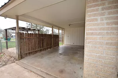 608 Wilkes Street, Smithville, TX 78957 - Photo 12