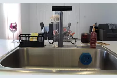 205 Marty Allen Loop, Jarrell, TX 76537 - Photo 6