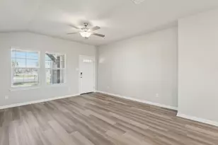 121 Holmby Dr, Hutto, TX 78634 - Photo 8