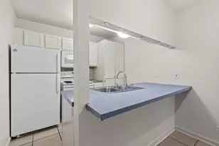 2708 S 1st St, Austin, TX 78704 - Photo 12