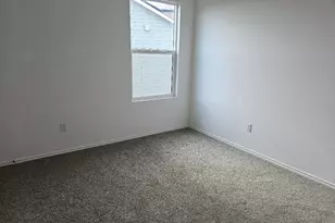 17721 Somerville Ct, Elgin, TX 78621 - Photo 10