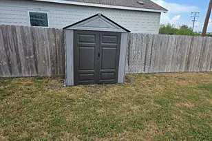 17721 Somerville Ct, Elgin, TX 78621 - Photo 18