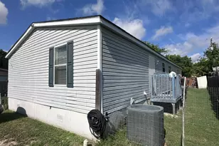 106 Ramirez St, Kyle, TX 78640 - Photo 4